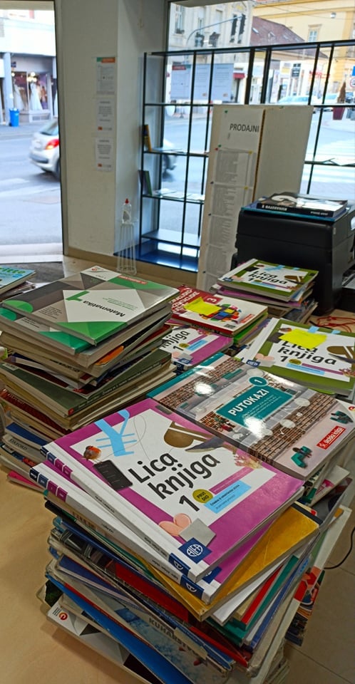 Sada je pravi trenutak za prodaju starih školskih udžbenika
